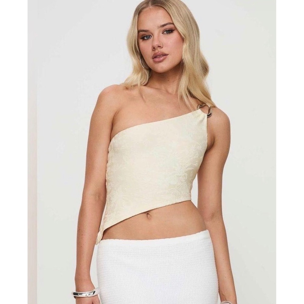 Princess Polly Womens One Shoulder Floral Jacquard Asymmetrical Crop Top Cream 4
